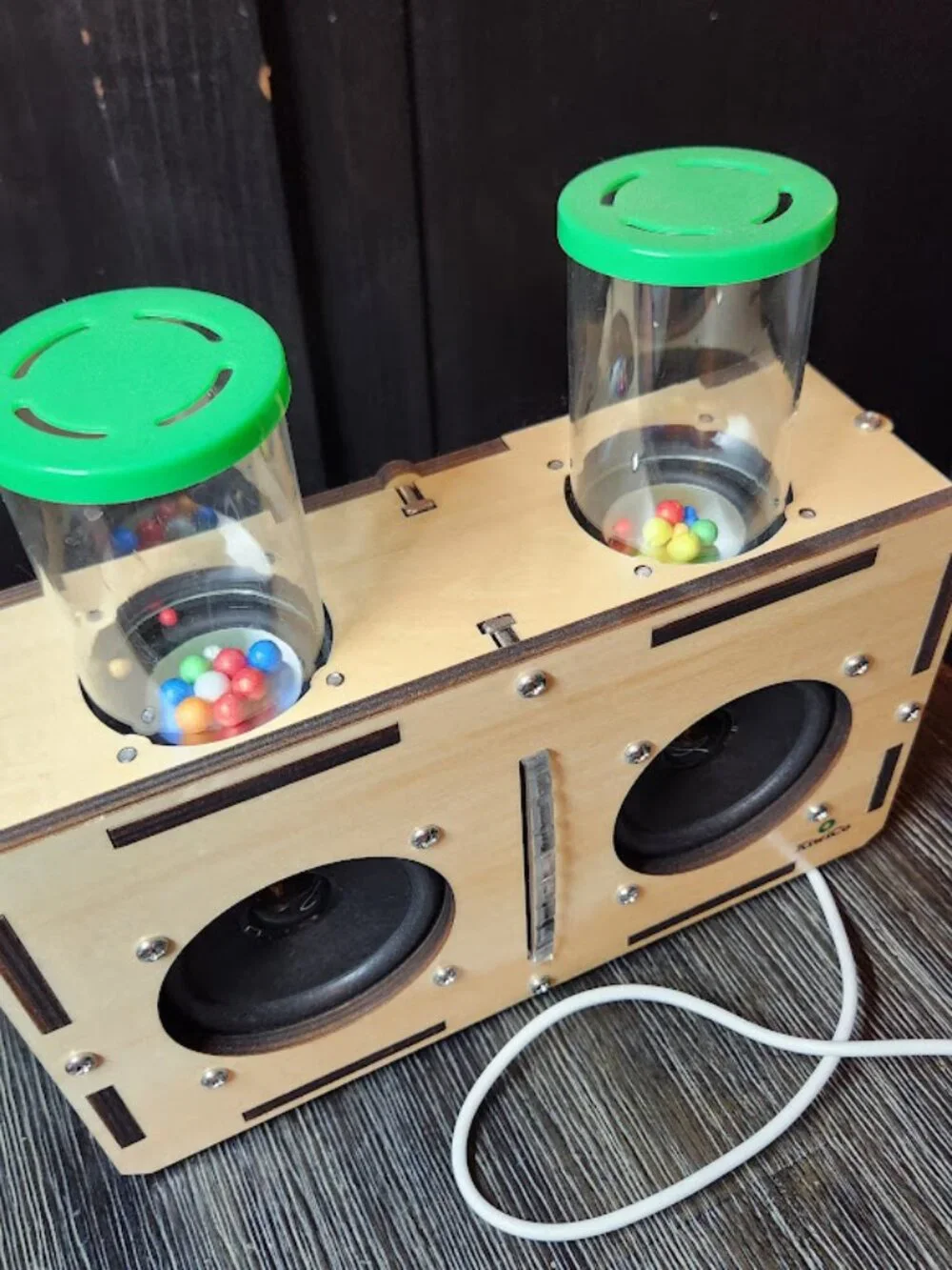 KiwiCo. Kiwi Co. Kinetic Light-up Bluetooth Speaker Science STEM Circuits USB Sp